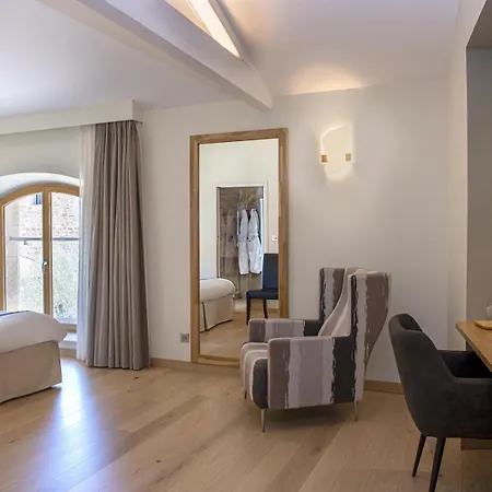Hotel Chateau De Massillan Uchaux